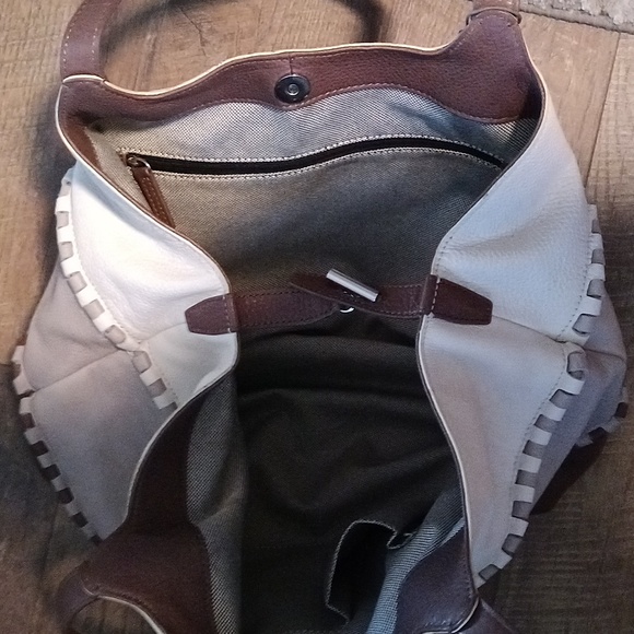 Vince Camuto leather Tote NWT❤️❤️ - Picture 11 of 16